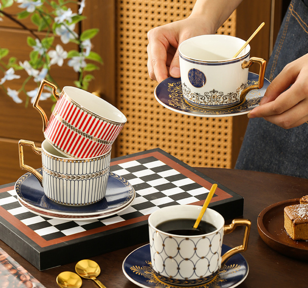Coffee Machine Cup High-End Exquisite Cup and Saucer Set English Afternoon Tea Set Luxury Sense Niche Ceramic Gift 250730