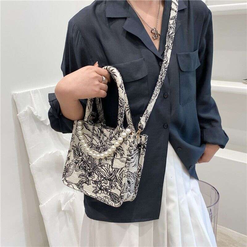 Trendy Large Capacity for Women 2021 New Fashion Versatile Ins Pearl Handbag Shoulder Crossbody Bag