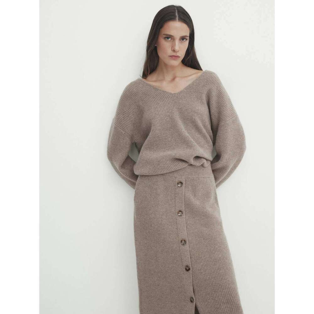 Ethereal MD 2025 Massidutti Spring New Style Of French Casual Slouchy Wool Blend Reverse V-Neck Knitwear 250728
