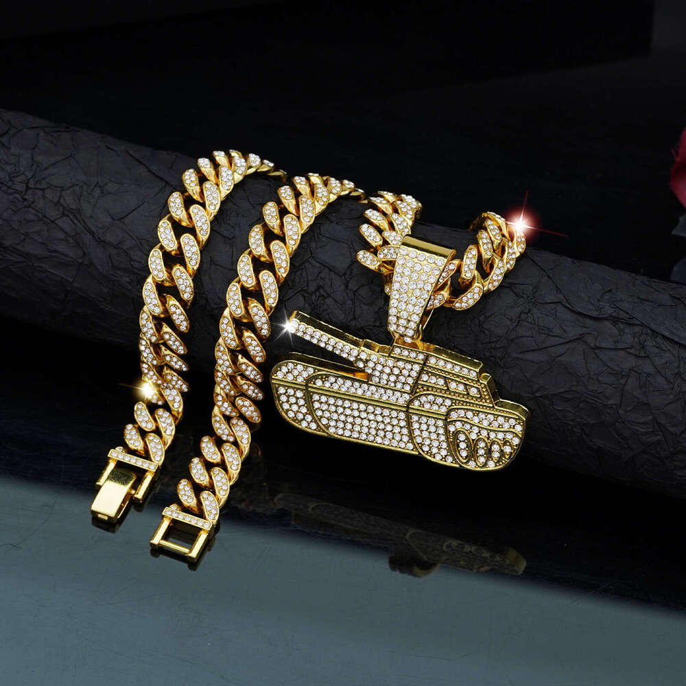 Hot Selling Personality Punk Hip Hop Cuban Chain Fashion Cool Full Dia Tank Necklace Pendant