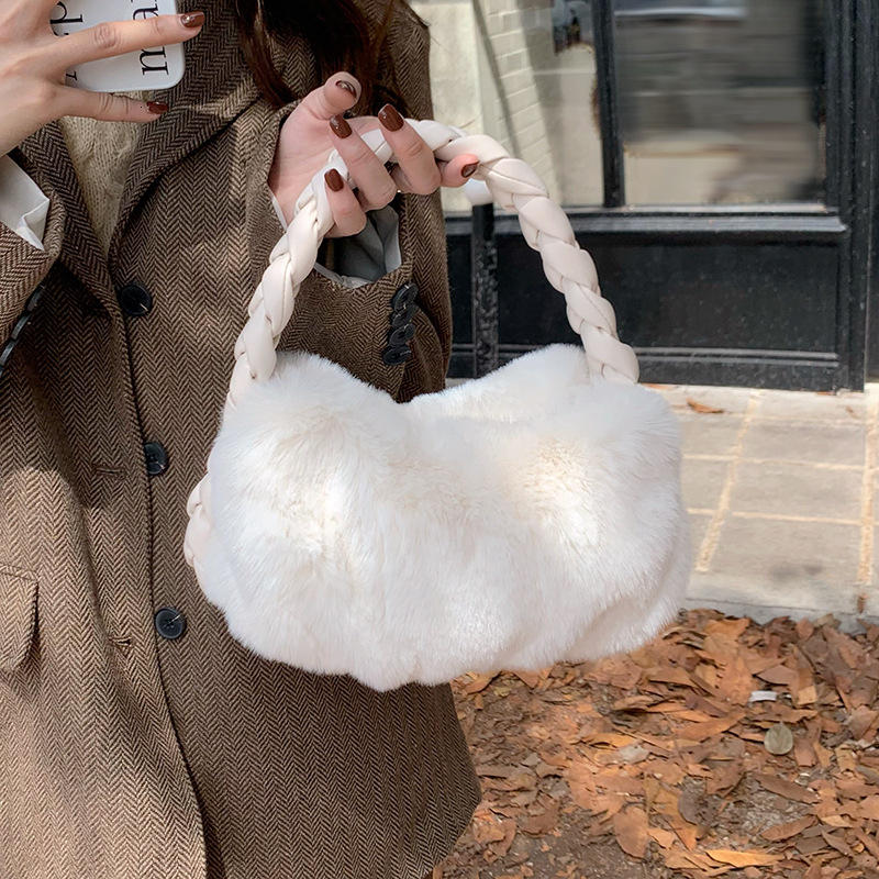 Designer Luxury Bag Bag Niche Design Cloud Bag Fluffy Handbag For Women 2025 Winter New Versatile Textured Plush Handheld Bag Tote Bag