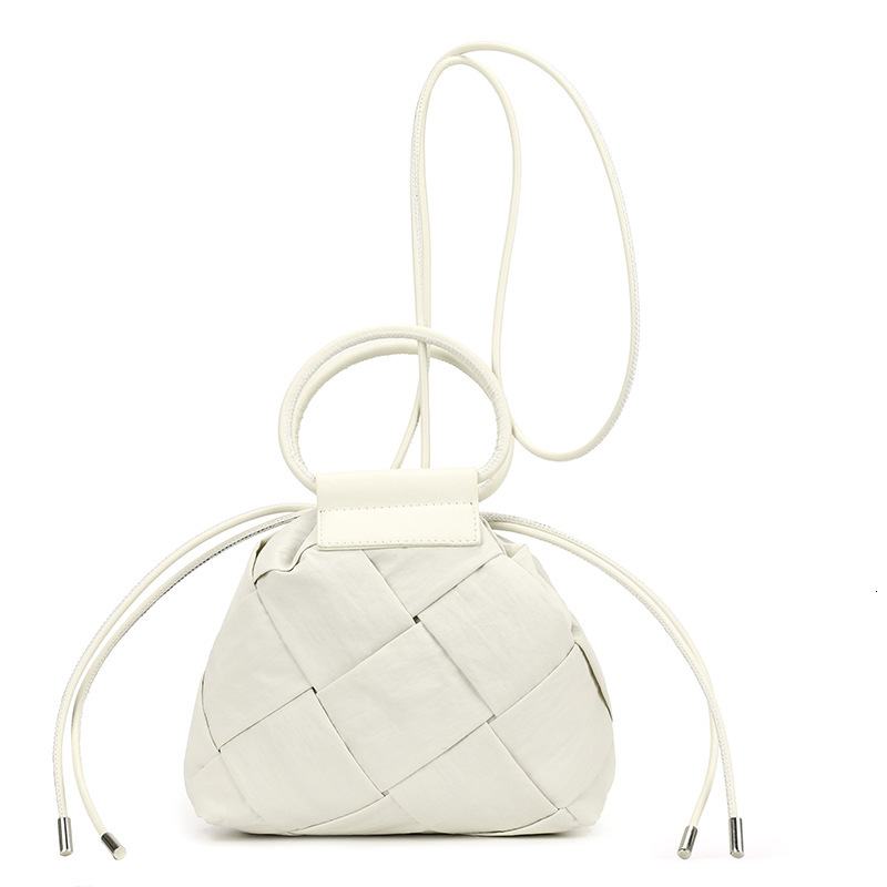 ColorfulFox Small Niche Ins Design Handheld Woven Fashion Mini Lightweight Shoulder Crossbody Bag ddmymoon