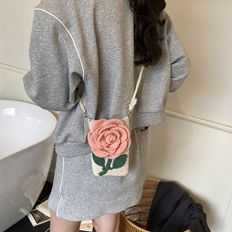 2025 designer's new mobile phone bag for women's casual shoulder bag