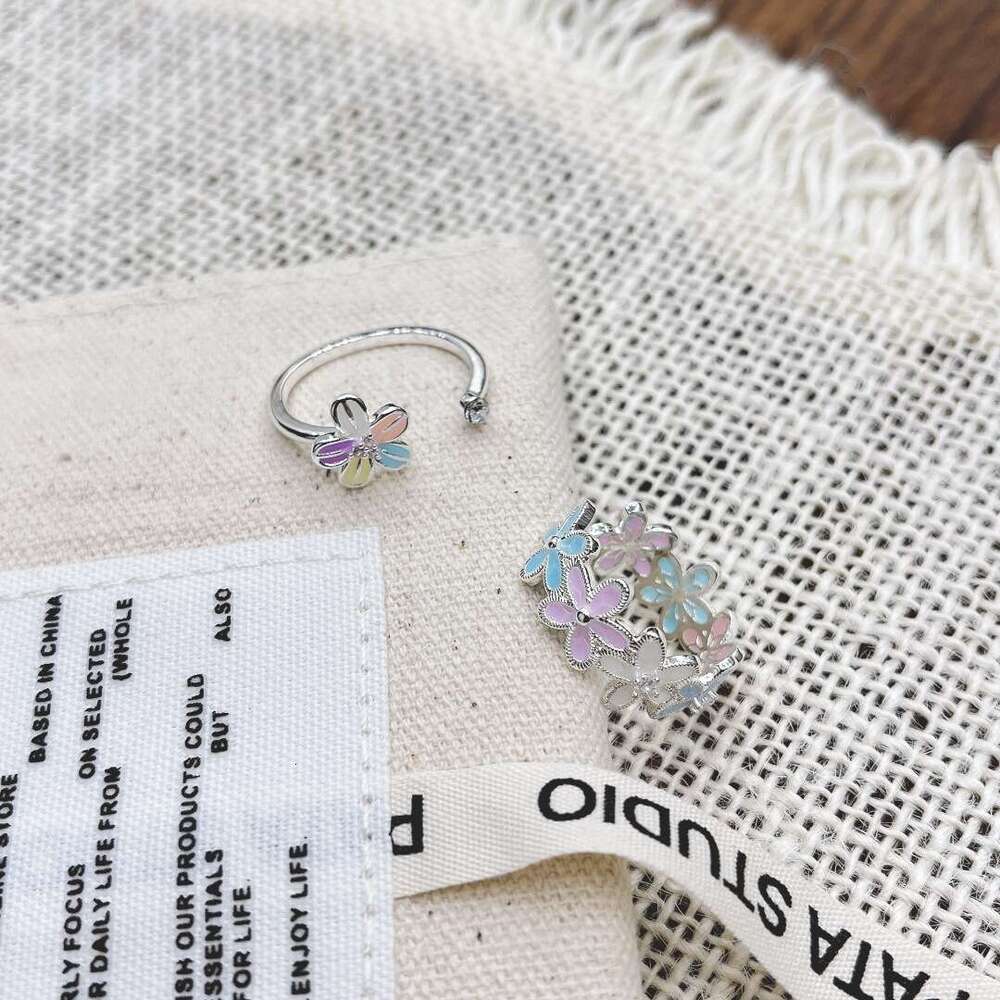 2025 Spring New Fresh Hollow Enamel Open Flower Ring Niche Design Sweet Style Simple Elegant Jewelry fc6