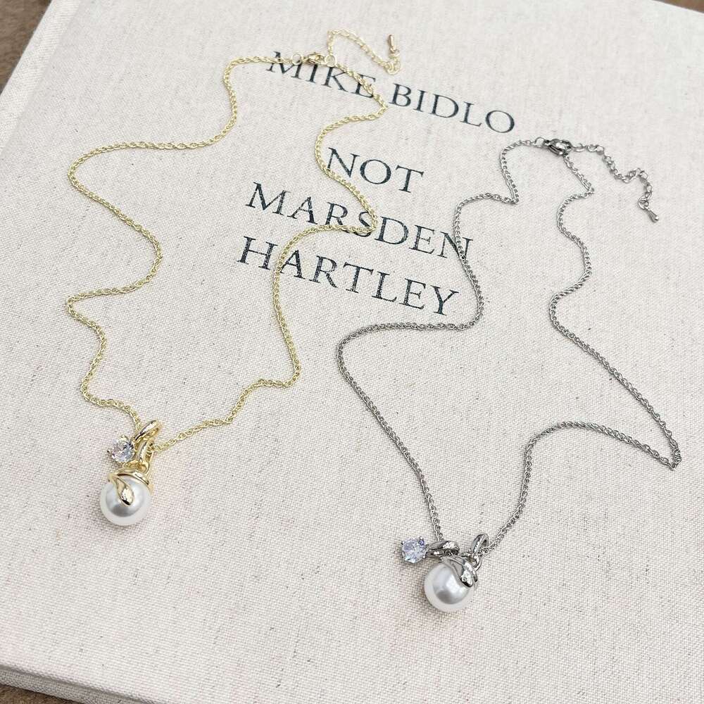 Minimalist Versatile Necklace for Women 2024 New Light Niche High-End Design Gentle Cool Style Wrapped Snake Choker 652