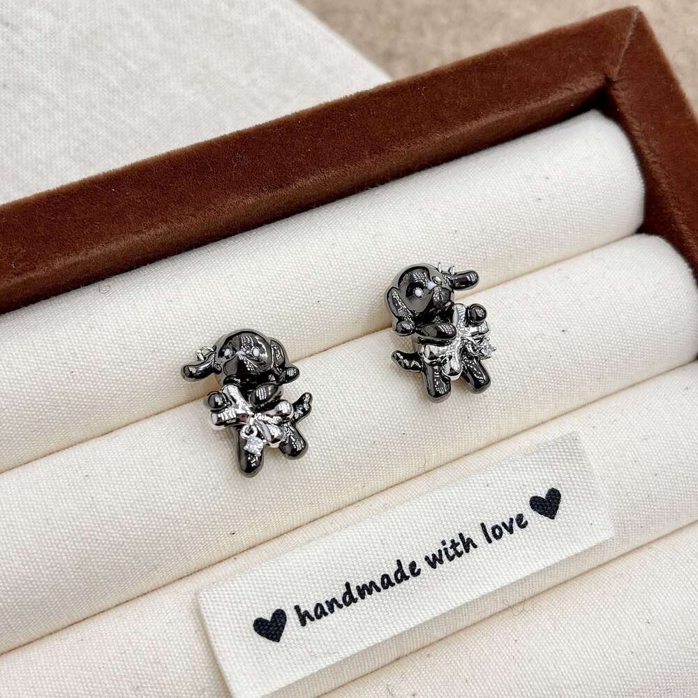 High-End Trendy Unique Design Bone Puppy Earrings Personality Hip-Hop Punk Style Studs 21b