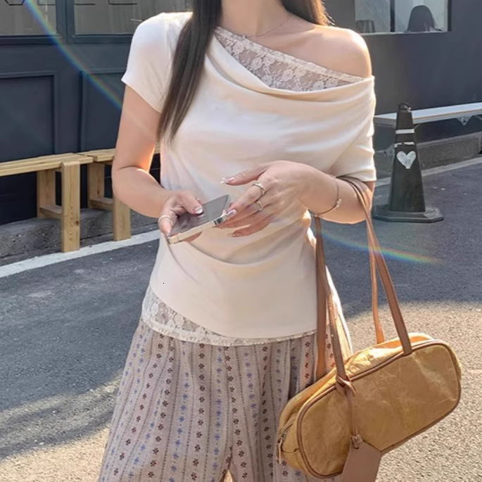 2025 new lace patch fake two-piece short sleeved T-shirt for women's S summer design sense ruffled off shoulder top, new designer T-shirt
