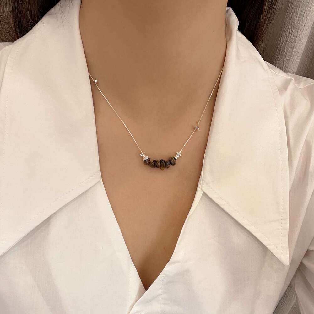 Natural Round Tiger Eye Stone Necklace Melad Elegant Long Sweater Chain for Women Niche Fashionable High-end Simple Accessories e4a