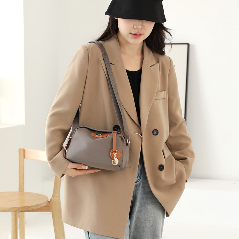 Colorful Fox New Portable Shoulder Women's Trendy Crossbody Water-Repellent Nylon Phone Bag ddmymoon