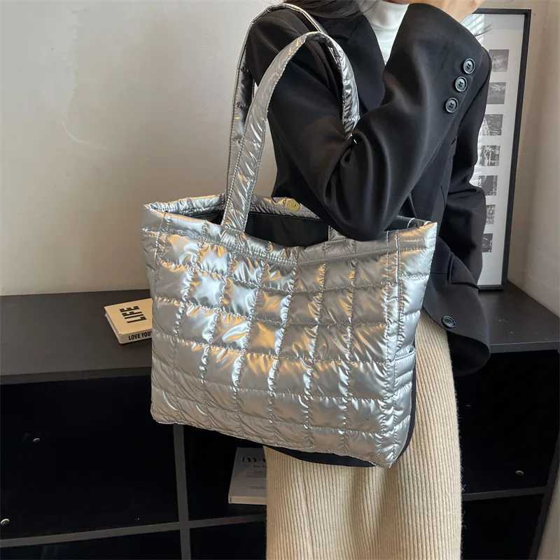 Winter Wen Down Messenger Bag Quilted Space Cott Padded Tote Shoulder Bag Fem Large Capacity Fluffy Top-handle Bags 2023 Y250730