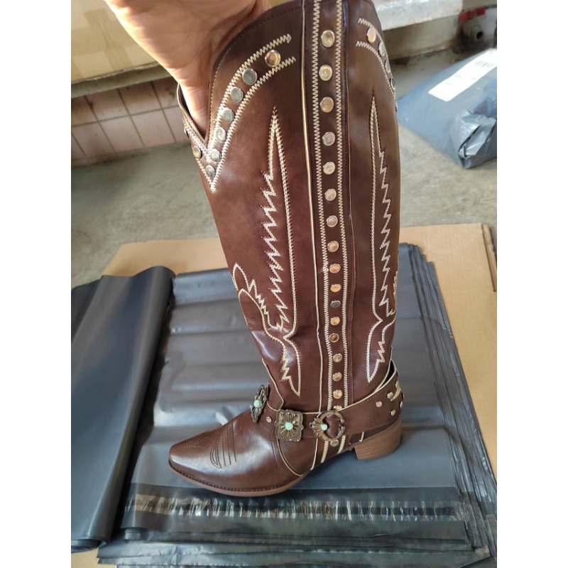 Retro Style Womens Western Cowboy Boots - Durable Leather Footwear for Country Chic