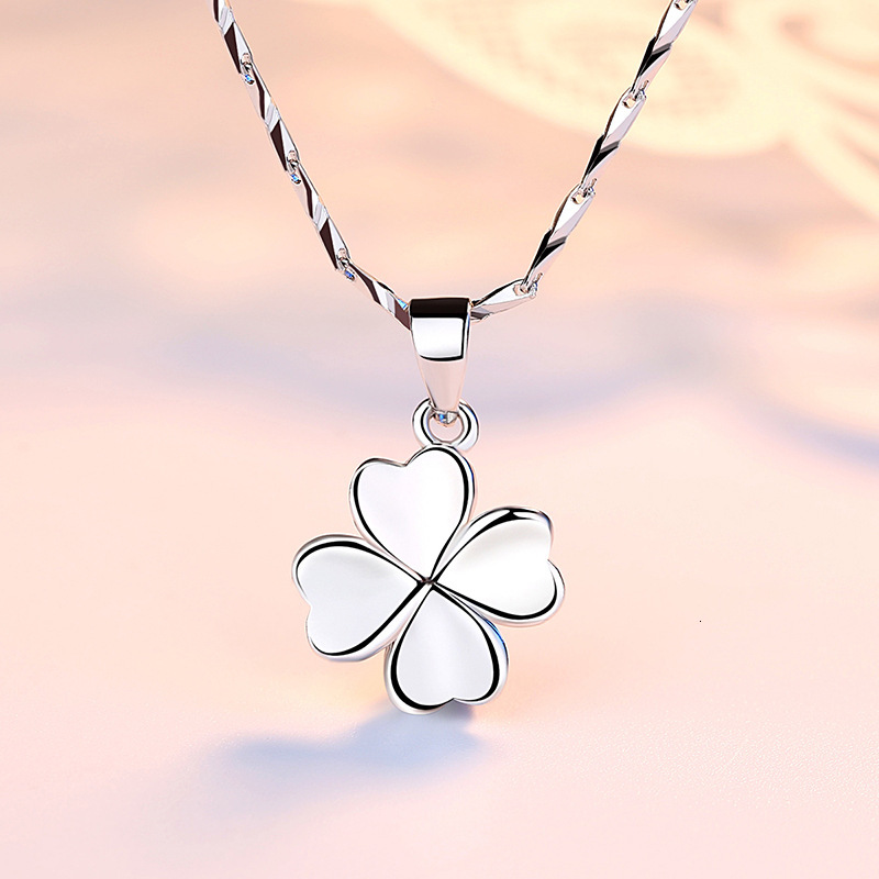 999 Pure Silver Smooth Four-Leaf Clover Pendant Necklace for Women Designer necklace High-End Wholesale Beach Lady Pendant Pure Silver Necklace