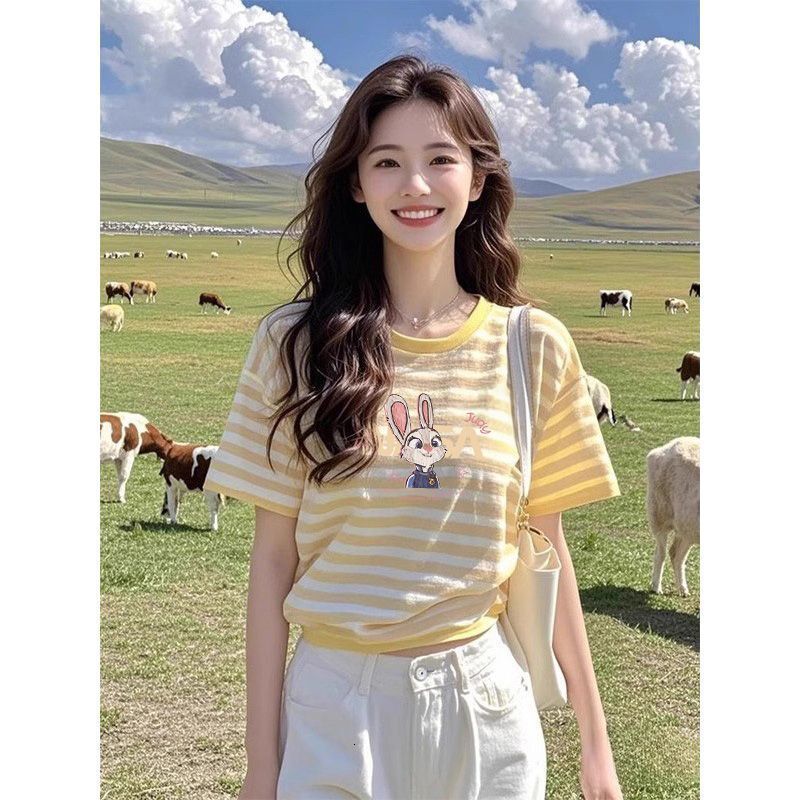 2025 yellow loose cotton striped short sleeved women's T-shirt, regular shoulder top, high-end appearance, new designer T-shirt