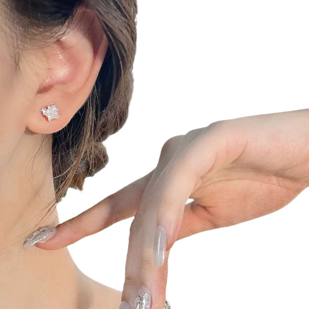 Zircon Tassel Artistic Personality Star Small Earrings for Women New Niche Design High-end Light Ear Jewelry 3c5