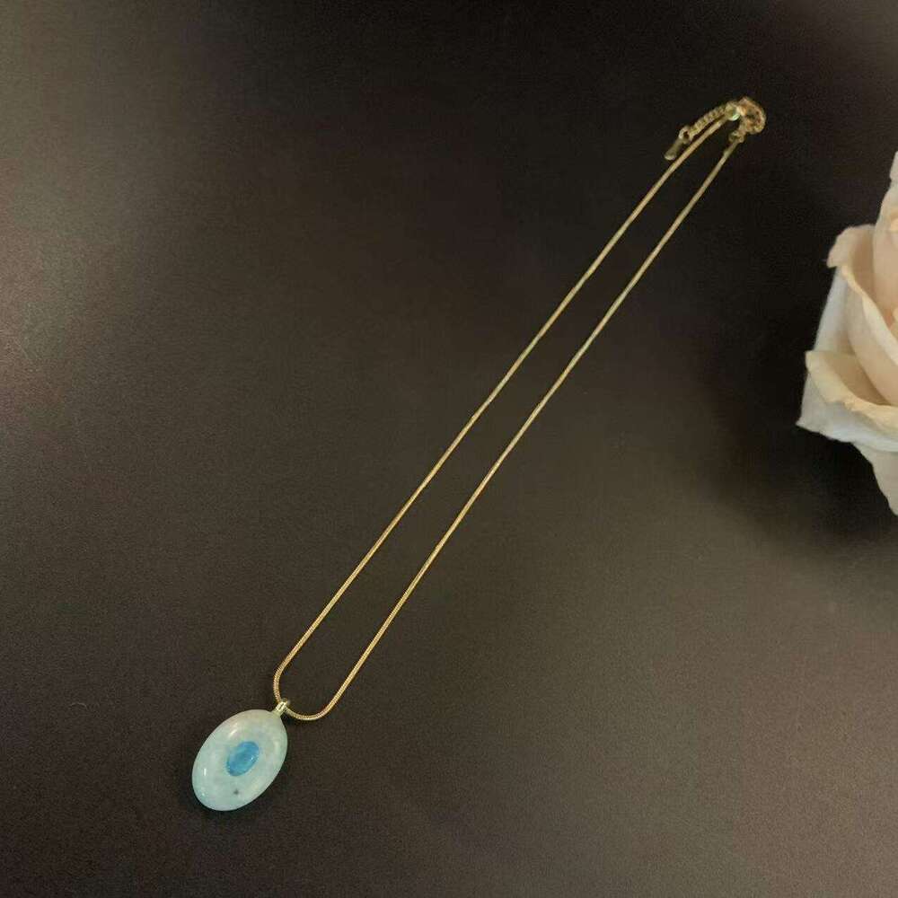 2025 New Classic Fashion Light Daily Commuting Oval Natural Stone Pink Quartz Necklace for Women with High-end Feel