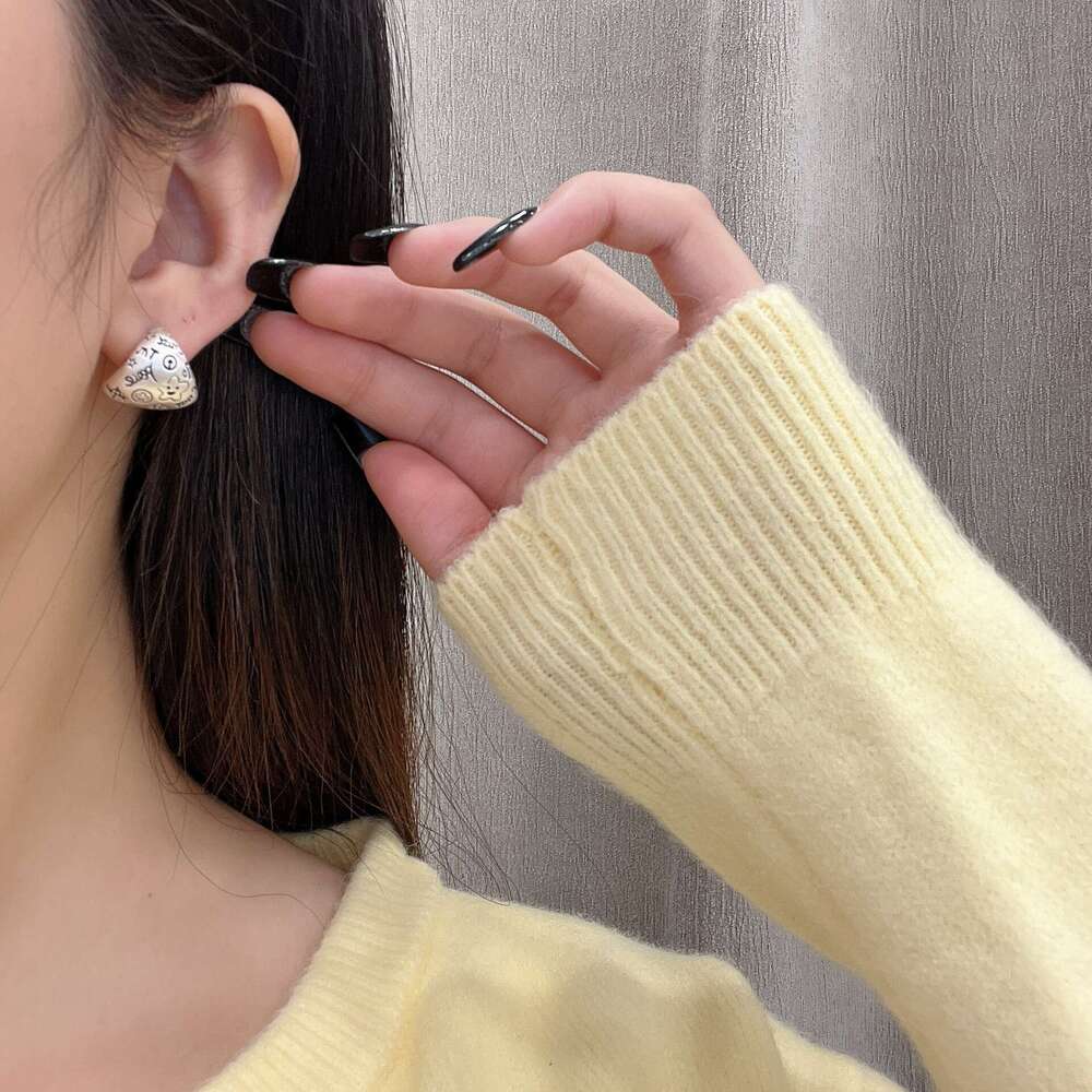 Vintage Smiley Face Letter Flower Metal for Women, Unique Design, Simple and Versatile Earrings 294