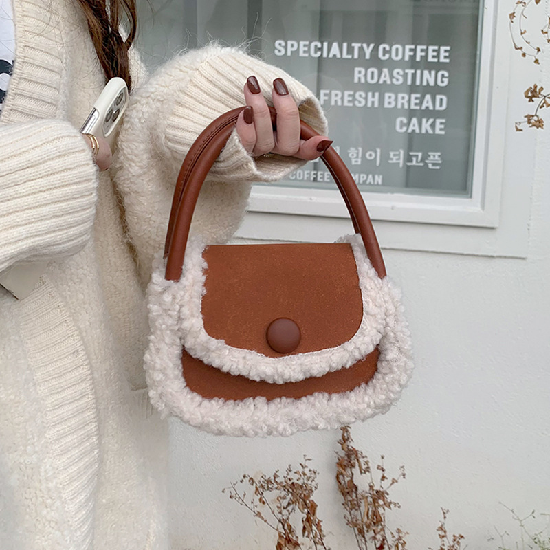 Designer Bag Autumn Winter Furry Bag For Women 2025 New Fashion Korean Retro Luxury Bag Handheld Small Square Bag Versatile Ins Style Single Shoulder 