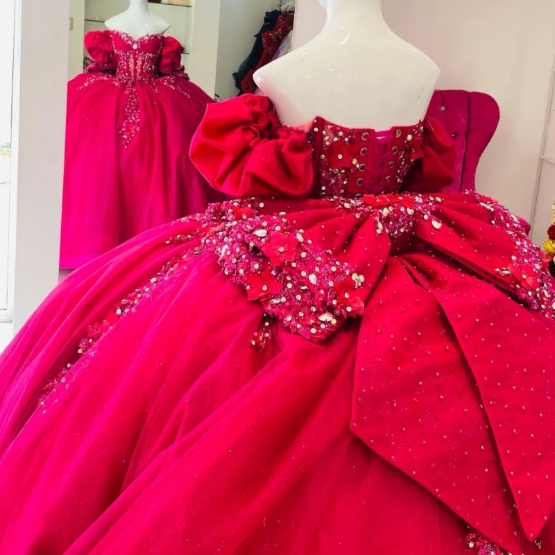 Rose Red Shiny Quinceanera Dresses Off The Shoulder Appliques Lace Beading Crystal Bow Tull Ball Gown Sweet 16 Dress Vestidos De 15 Anos