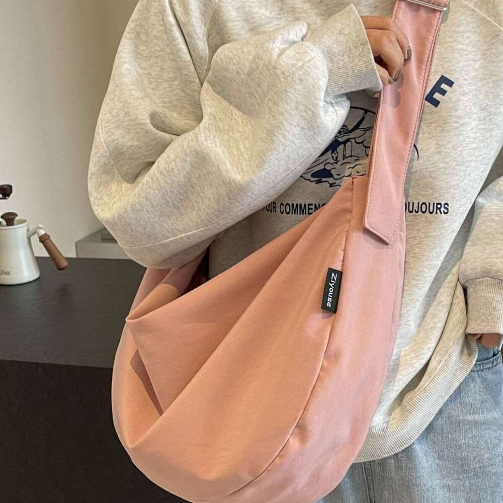 Large Capacity Canvas Versatile Niche Design Crossbody for Men and Women College Students Shoulder Commuter Tote Bag