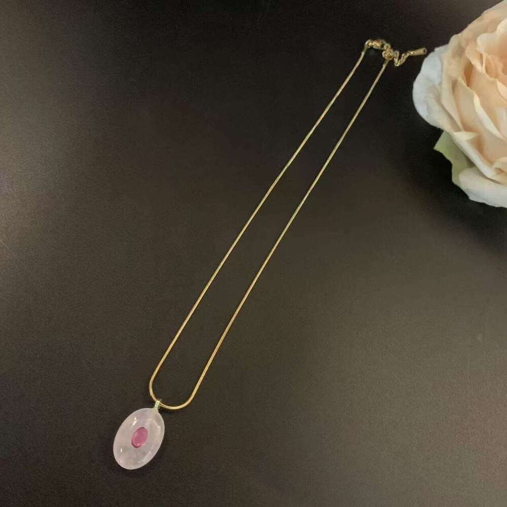 2025 New Classic Fashion Light Daily Commuting Oval Natural Stone Pink Quartz Necklace for Women with High-end Feel
