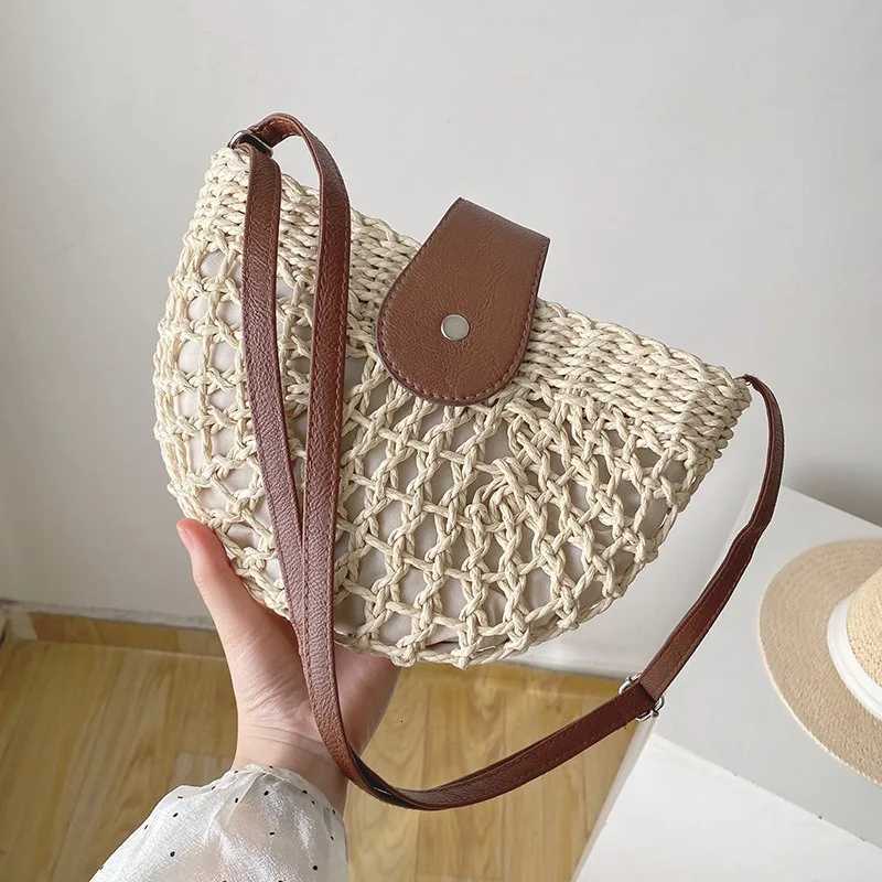 Casual Handwoven Shoulder Crossbody Bag Hollow Half Moon Beach Shoulder Bag for Mens Daily Use Work Travel Party Y250730