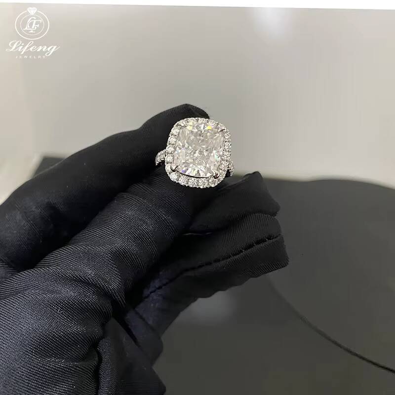 Luxury Style Fine Jewelry Moissanite 14K White Gold Plated Cushion Ring with Halo Engagement Diamond Fashion Women Ring