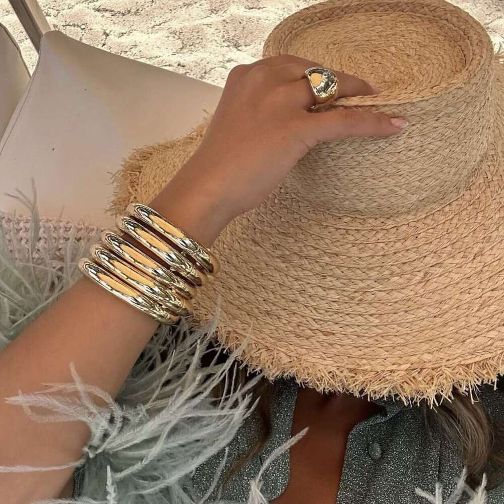 Arc Fashion Plain Circle Gold Smooth Wide Bracelet