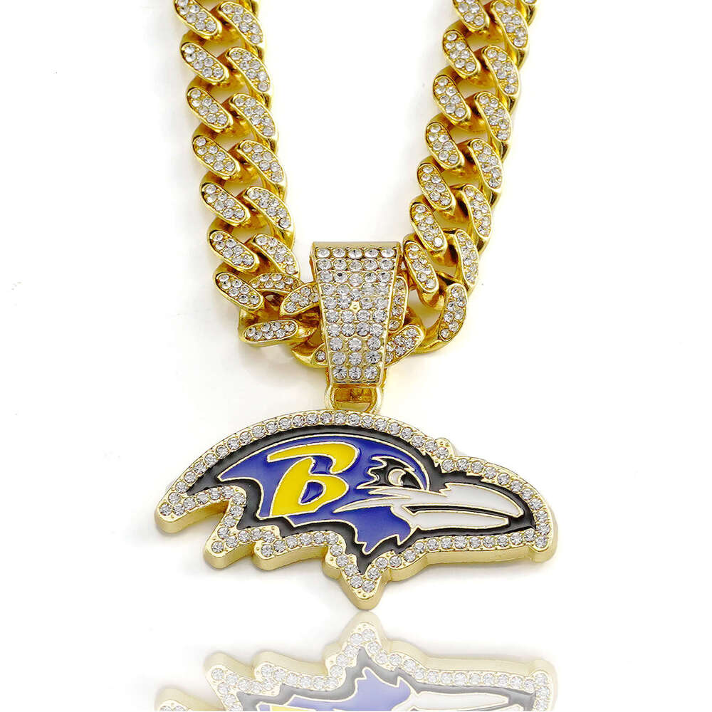 Hot Selling Unisex Personality Dia Pendant Fashion Hip-Hop Style Eagle Head Letter Necklace Jewelry
