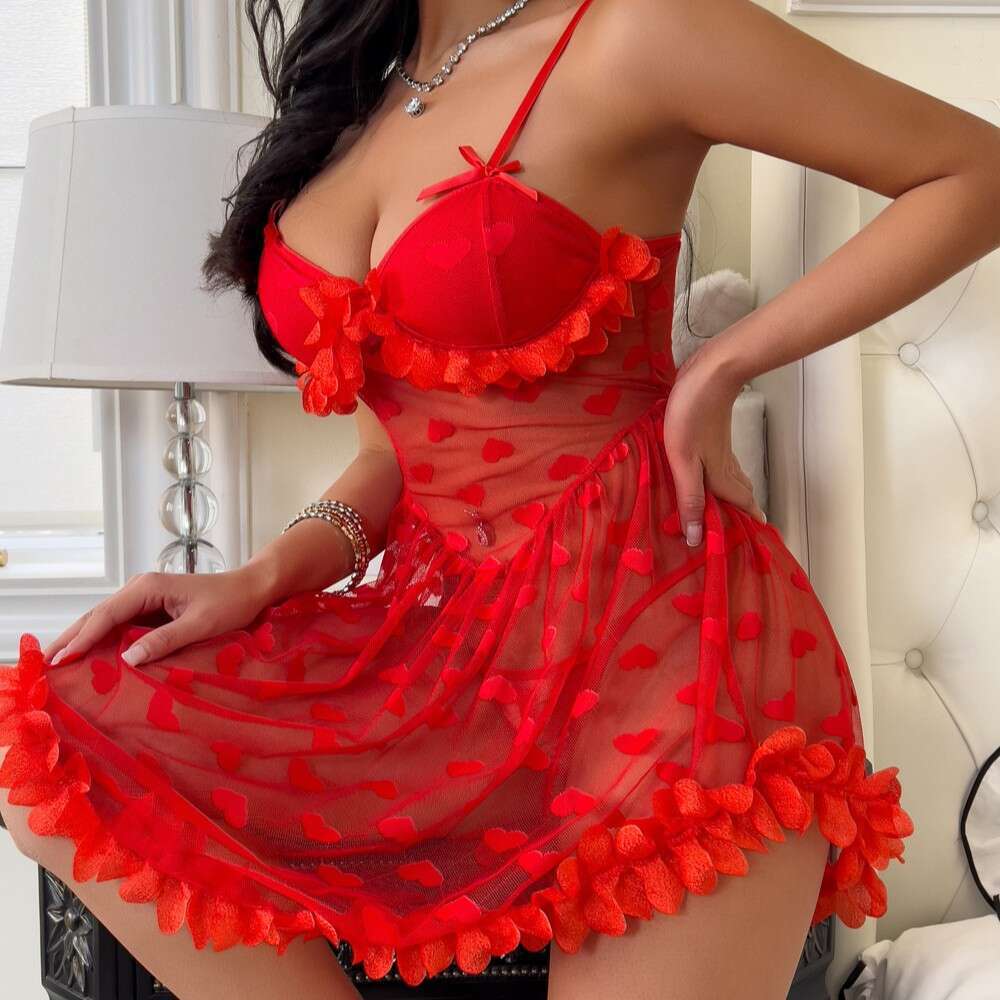 Red heart-shaped mesh perspective erotic suit with suspender bra and short skirt, two piece set for sexy private room, seductive pajamas, romantic lin