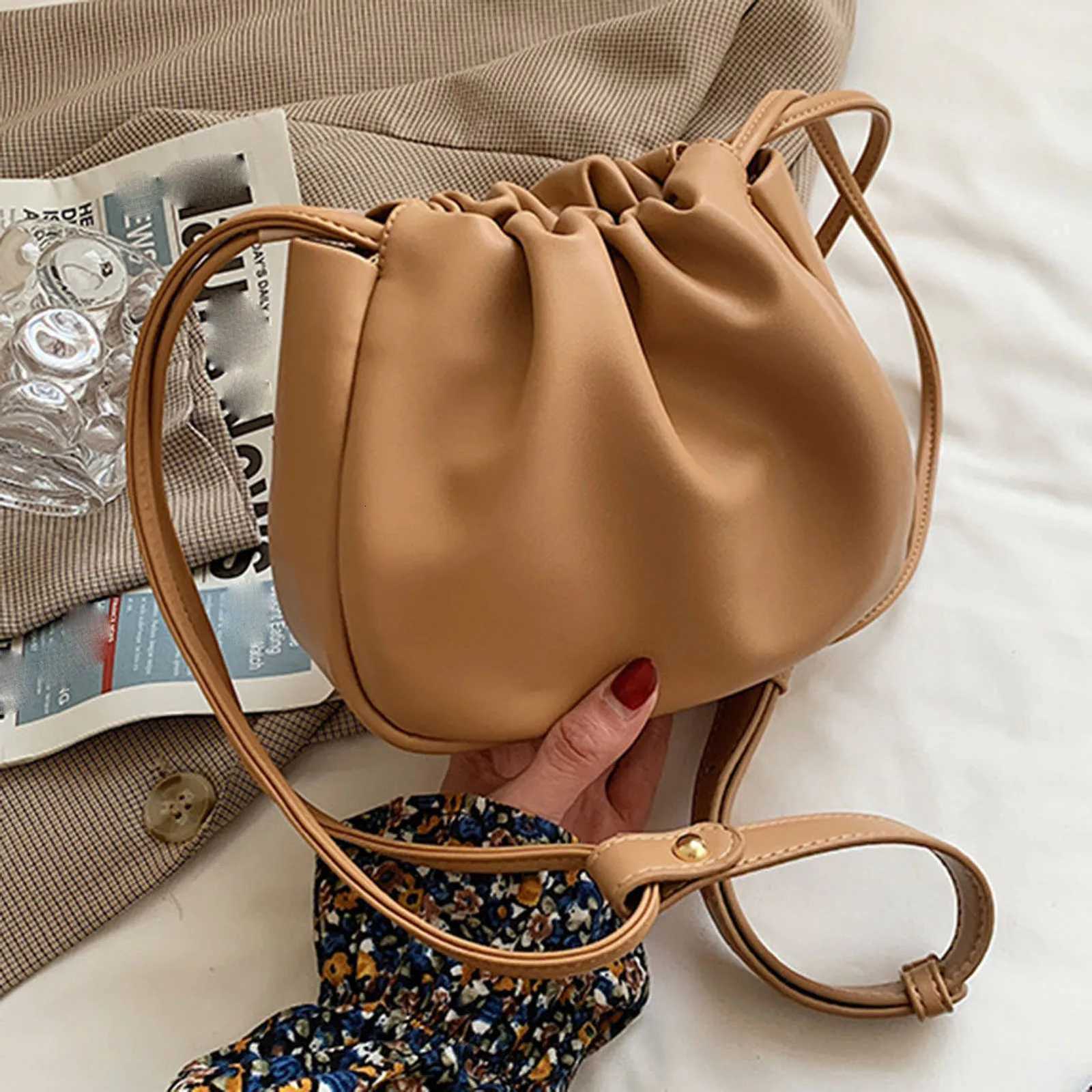 Soft PU Leather Shoulder Bags Solid Color Crossbody Bags with Magnetic Closure for Casual and Work Use Y250729