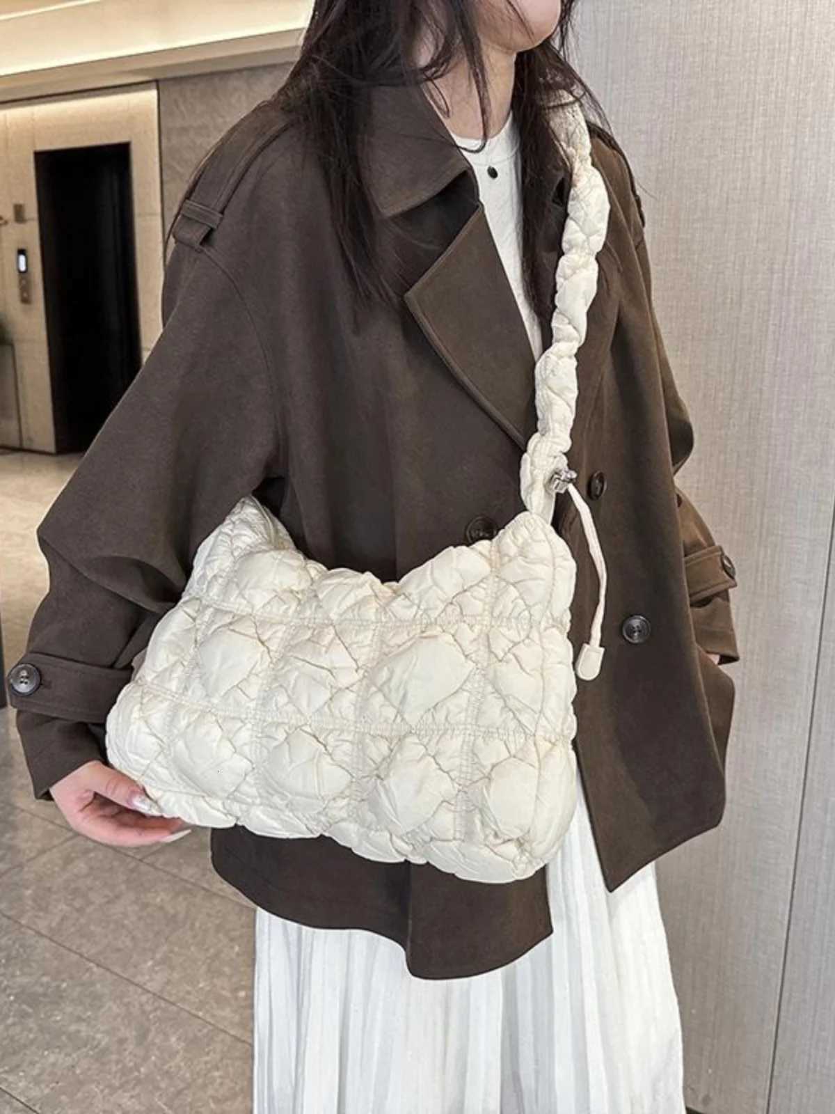 Korean Design Cloud ape Bubble Large Capaci Dstring Folded Underarm Bag Casual Crossbody oulder Bag for ex Y250729