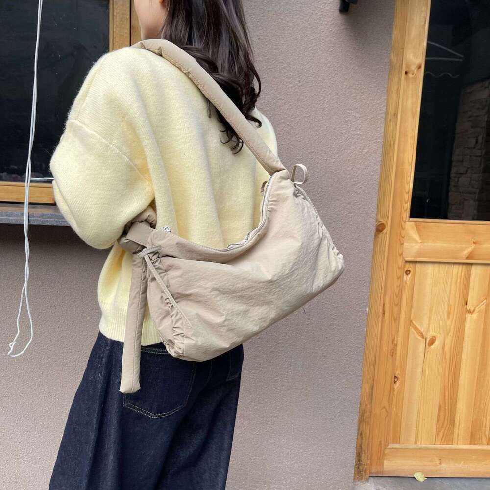 Nylon Fabric Large Capacity for Women New Niche Design Sense Crossbody Cloth Commuting Dumpling Bag