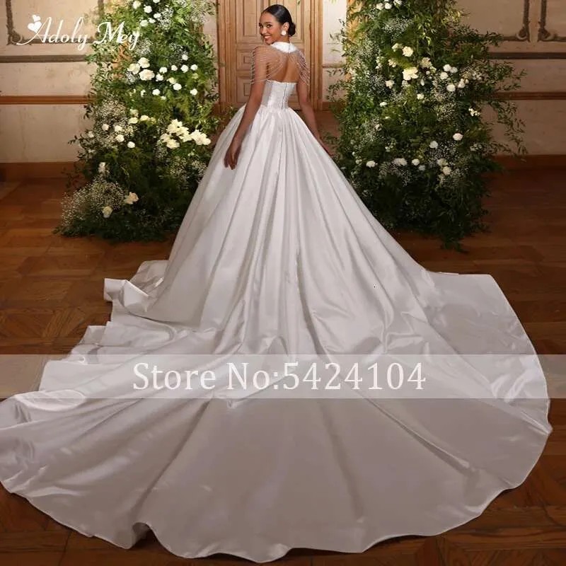 Removeable Chic O Neck Satin Chapel Train Ball Wedding Dress Strapless Beading Customized Princess Bridal Gown Robe De Soiree
