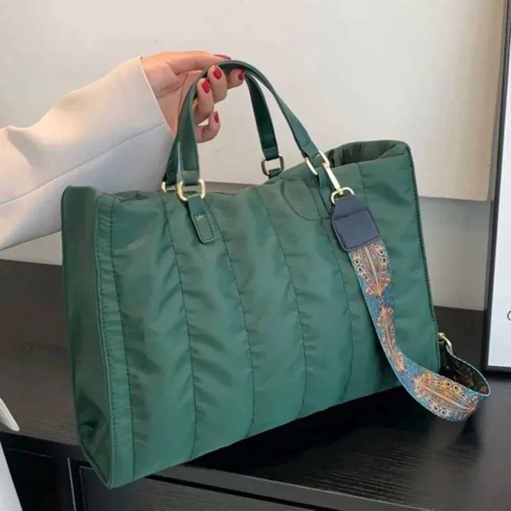 Handheld Tote Bag Large Quilted Puffer Crossbody Bags Portable Versatile Totes Simple Notebook Sack Large Capacity Shoulder Bags Y250730