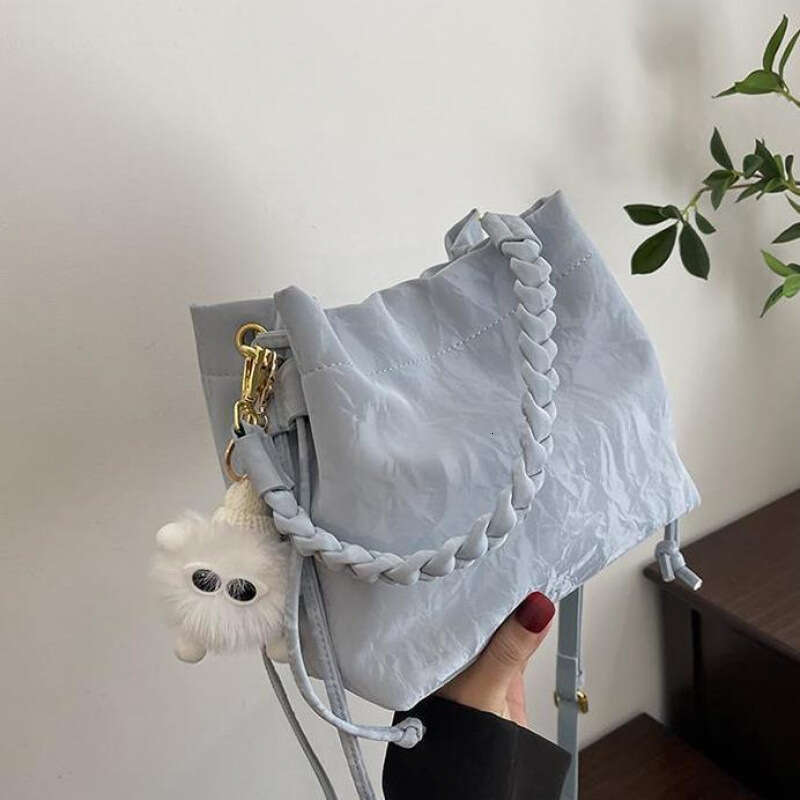 High-end Stylish Niche Pink for Women New Versatile Crossbody Fashion Handbag Bucket Bag