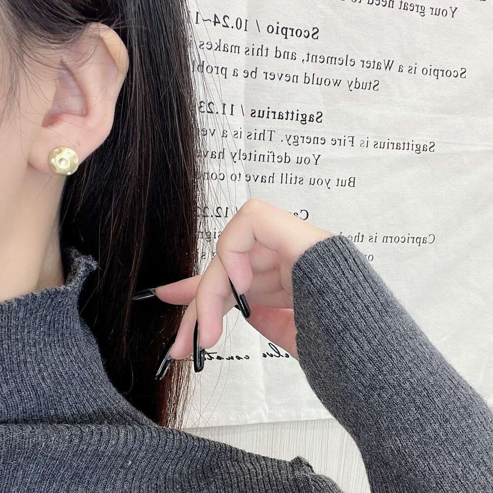 Gold Brushed Irregular Stud for Women, Elegant Unique High-end Style, Chic Micro-inlaid Earrings aa2