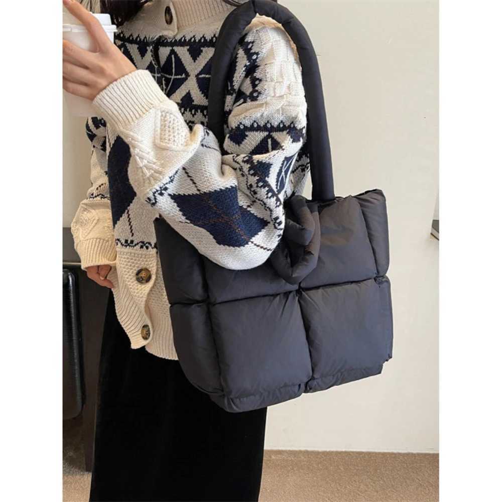 Winter New Mens Tote Bag Simple Solid Color Casual Large Capacity Buckle Handbags Ladies Shopping Daily Cute Bags Y250730