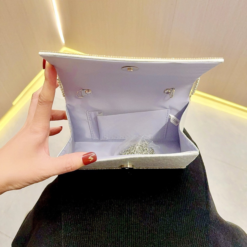 2025 designer's new retro tassel rhinestone handbag, evening wear crossbody bag