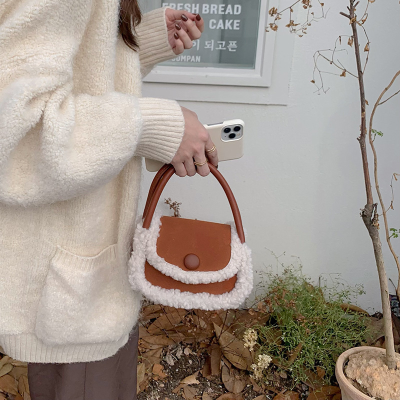 Designer Bag Autumn Winter Furry Bag For Women 2025 New Fashion Korean Retro Luxury Bag Handheld Small Square Bag Versatile Ins Style Single Shoulder 
