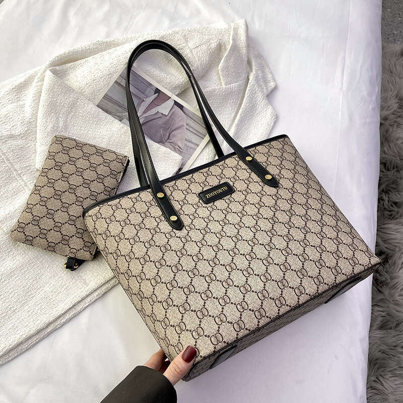 2025 New Tote for Women Large Capacity Korean Style Handbag Old Flower Letter Versatile Shoulder Bag