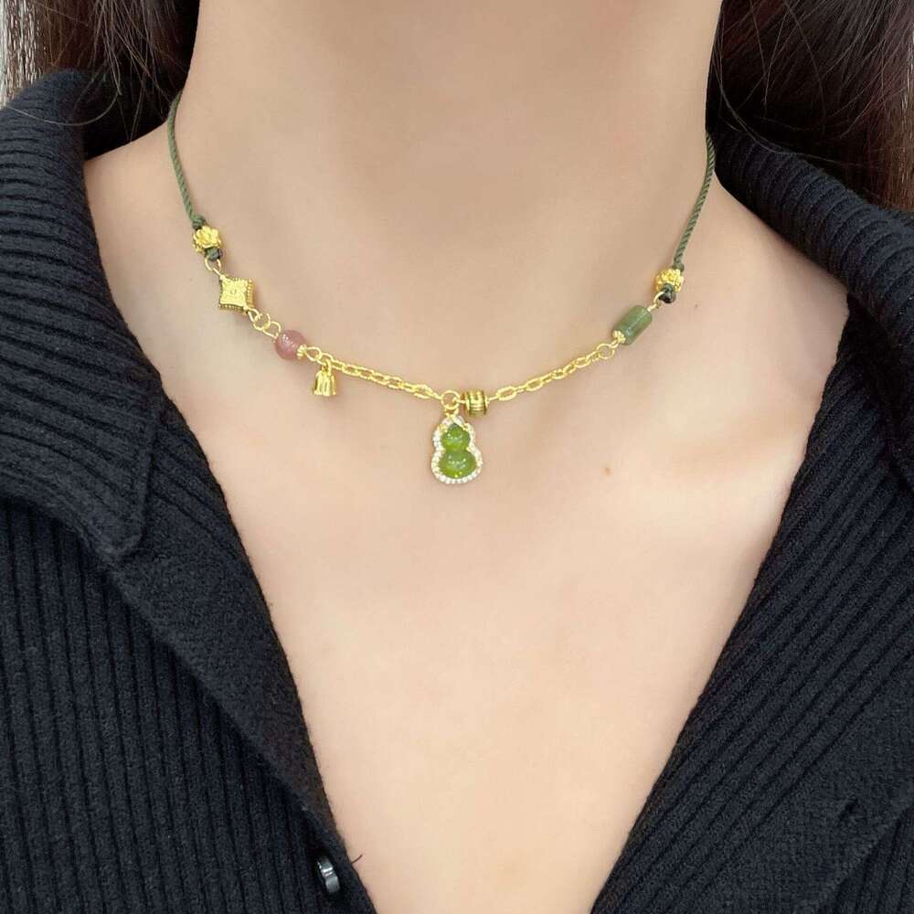 Chinese Style Small Gourd Necklace for Women 2024 New Light Niche High-end Braided Rope Collarbone Chain Accessory dc8