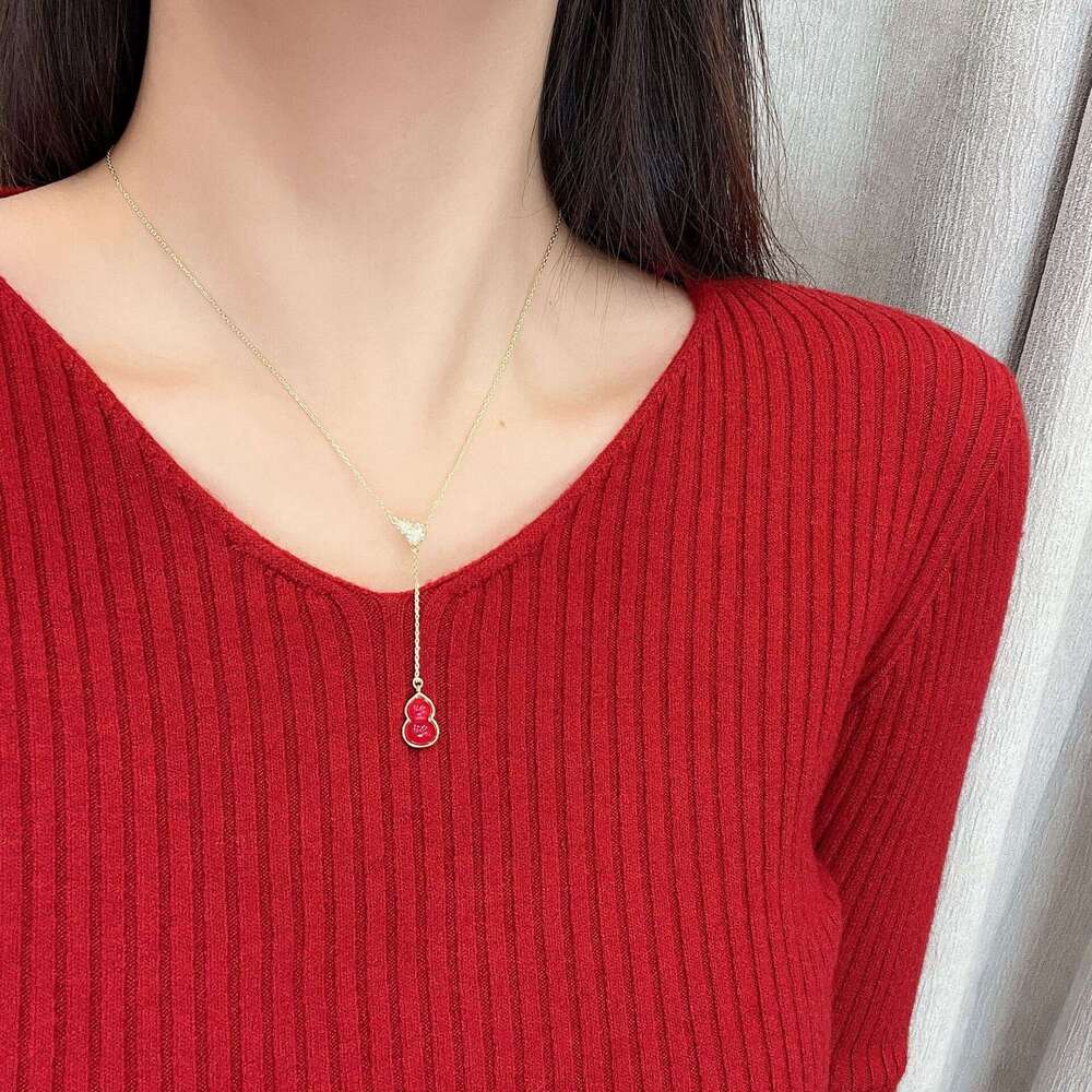 Gourd Sweater Chain Light High-End Elegant Versatile Unique Necklace 2024 New Women's Accessories Autumn Winter d5d
