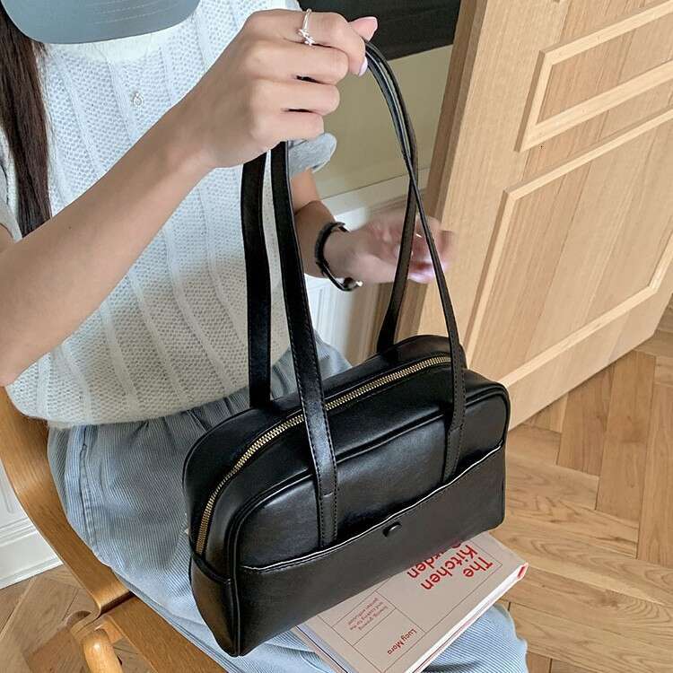 Women's Korean Shoulder Ladies' Early Spring 2025 New Underarm Bag, Versatile Large Capacity Tote Bag