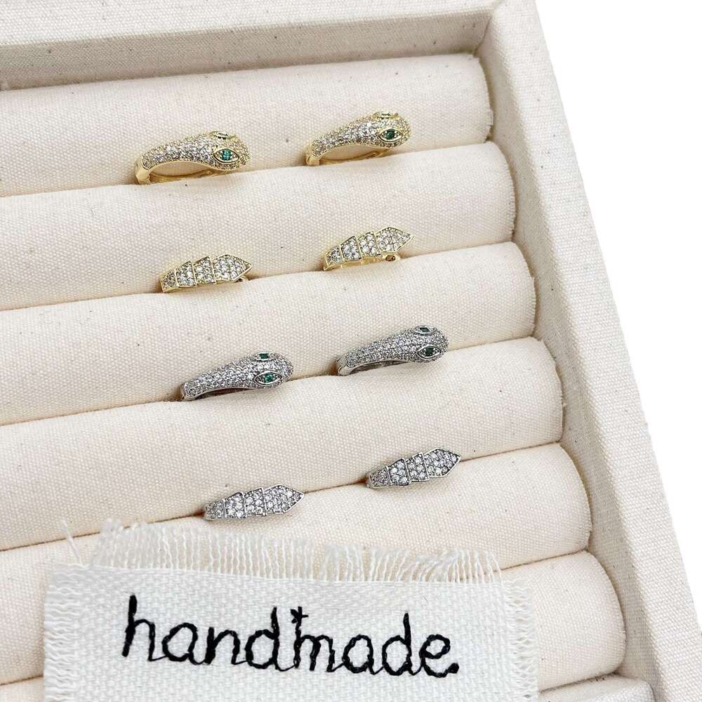 INS Dia-Studded Snake-Shaped Earrings for Women, Light Niche Design, High-End Hoop Earrings, Unique Cold Style Ear Jewelry 0d7