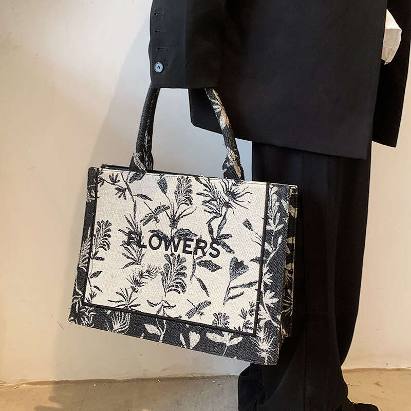 Large Capacity Jacquard Letter Tote for Women 2022 New Fashion Versatile Handbag Trendy Handheld Bag Wholesale