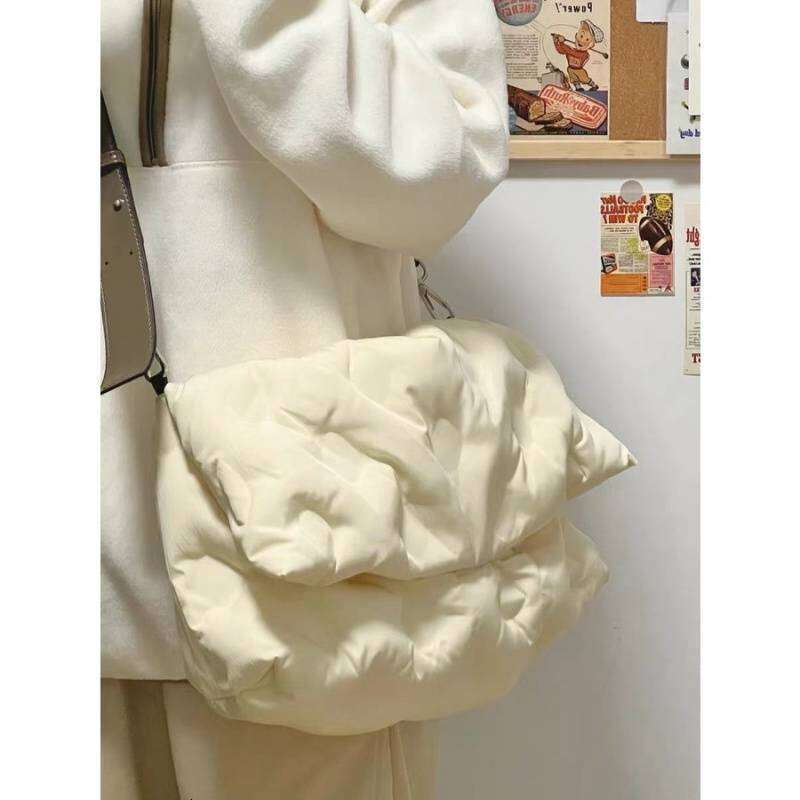 Niche Design Cloud Down for Women, Autumn and Winter New Large Capacity Casual Versatile Soft Lightweight Crossbody Bag