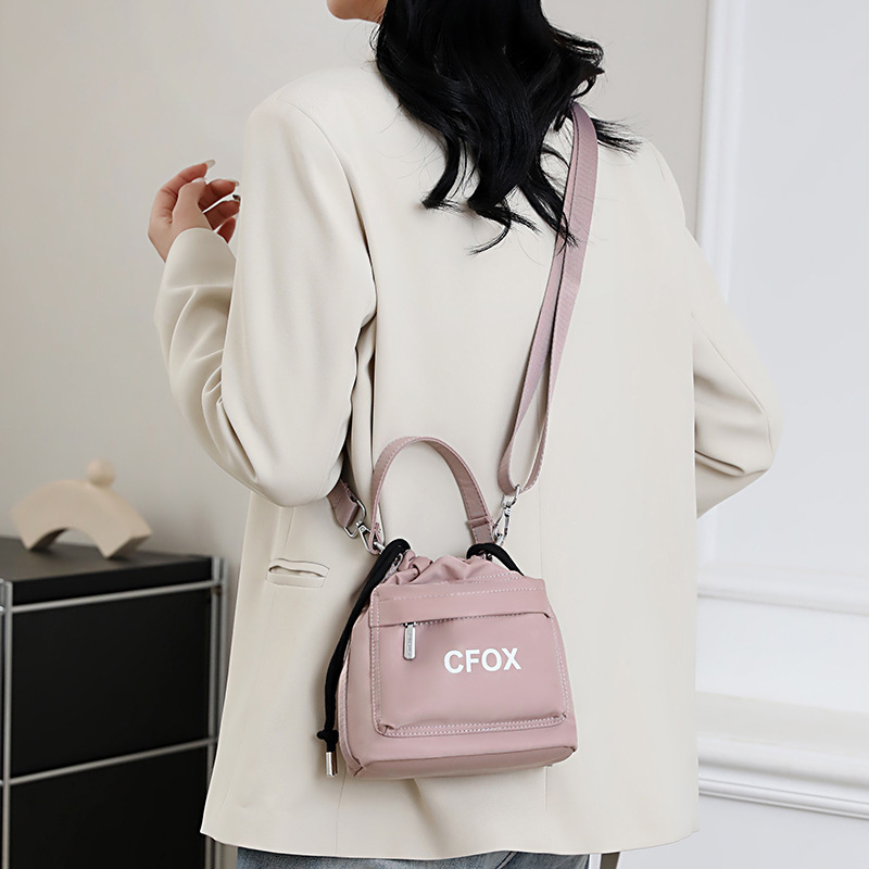 Colorful Fox Women's New Shoulder Korean Fashion Trend Crossbody Bag Large Capacity Simple Handbag ddmymoon