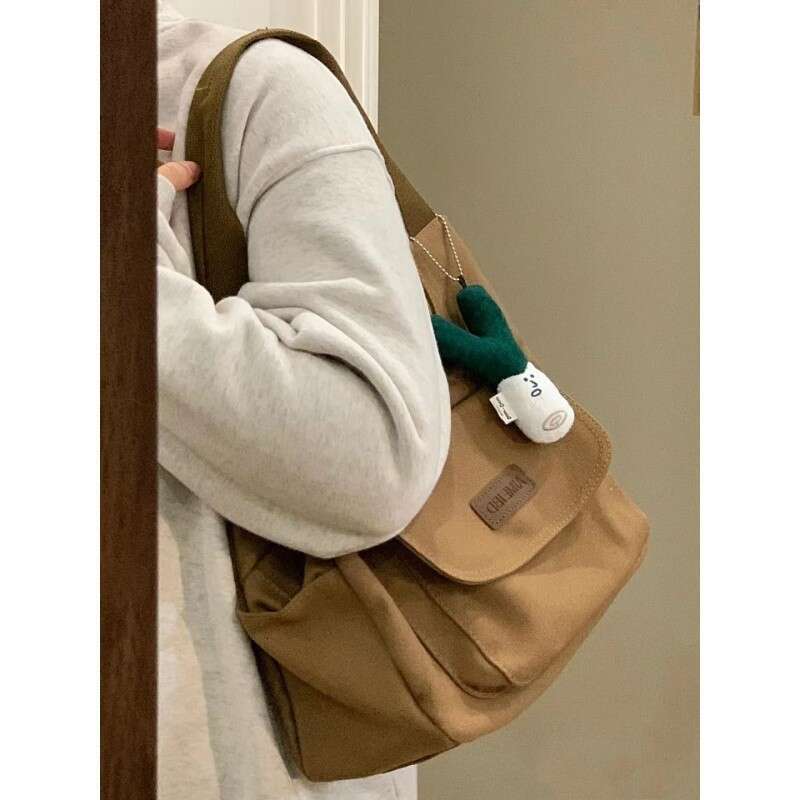 Large Capacity Commuter Canvas for Women 2025 Niche Design Casual High School College Student Tote Bag