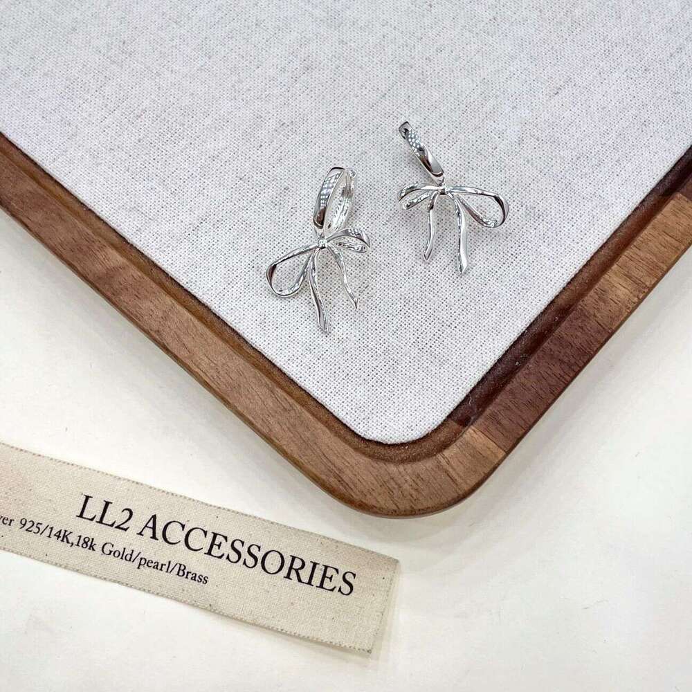 Ribbon Bow for Women, Niche Design, High-End Feel, Brushed Sweet Cool Style, Light , Elegant and Simple Hoop Earrings 97a