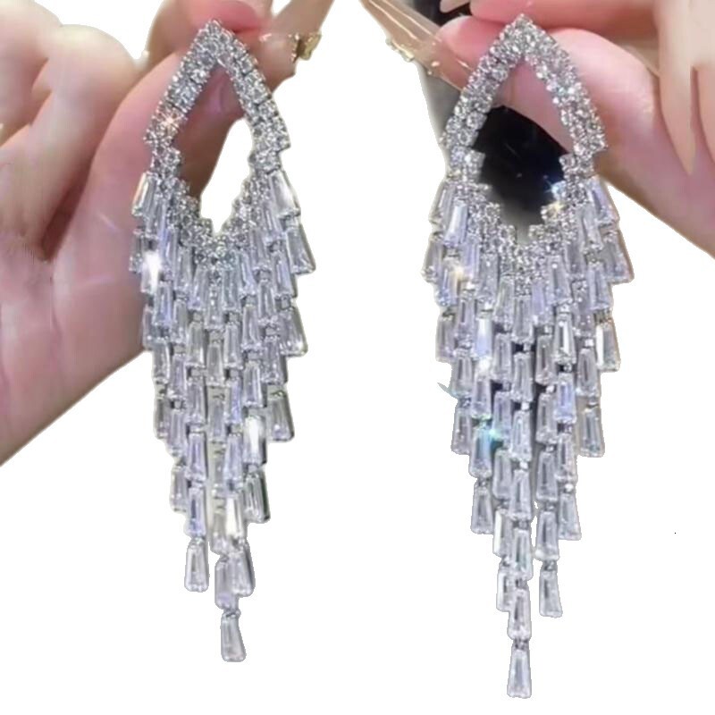 Sier Needle Zircon Rhombus Rectangle Tassel Earrings Fashion Versatile Elegant Studs Exquisite Light High-end Feel Ear Jewelry